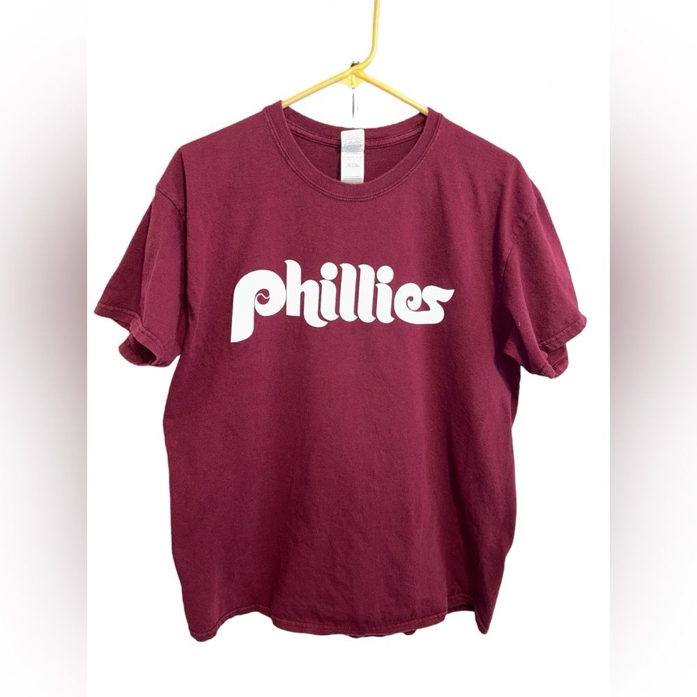 Philadelphia Phillies Bryce Harper Jersey T-Shirt – Maroon (Men’s Size Large)